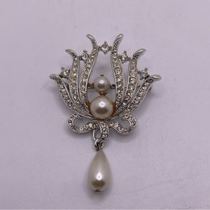 Vintage Usner  Silver Tone Dangle Pearl Brooch Pin  Rhinestone Statement MCM